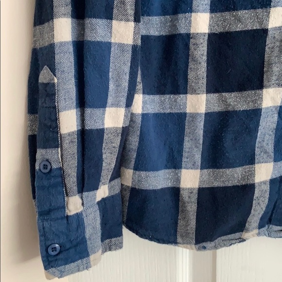 2/$25 Men’s Forever 21 Flannel - Picture 4 of 4